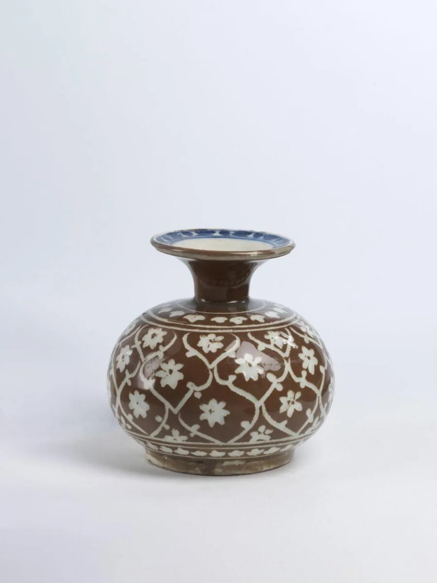 Spittoon — تصویر رکورد موزهٔ ویکتوریا و آلبرت