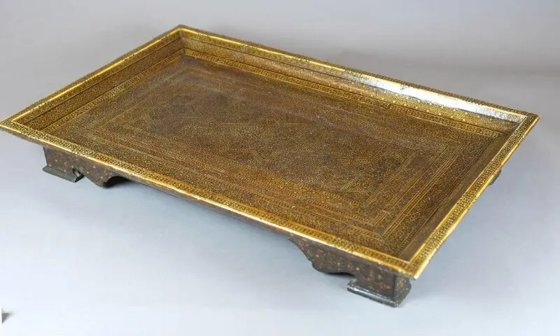 Tray — تصویر رکورد موزهٔ ویکتوریا و آلبرت