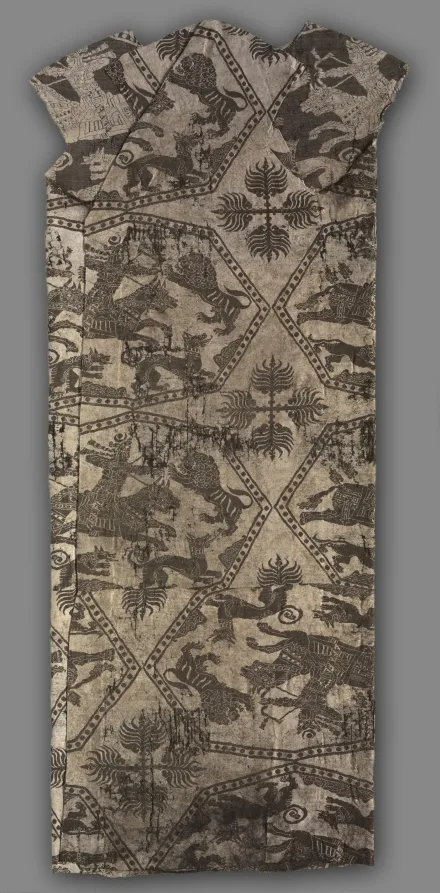 Fragment of a Caftan — تصویر رکورد موزهٔ هنر کلیولند (دسترسی آزاد)