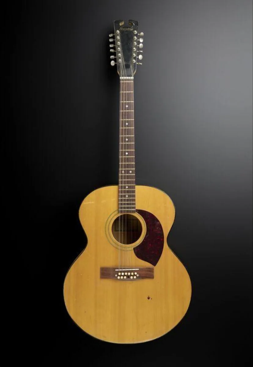 Guitar — تصویر رکورد موزهٔ ویکتوریا و آلبرت