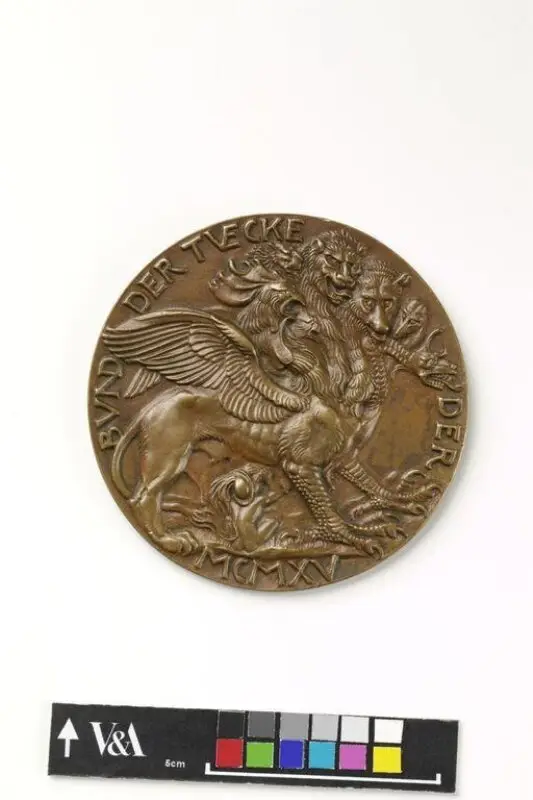 Medal: The Pact of Malice — تصویر رکورد موزهٔ ویکتوریا و آلبرت