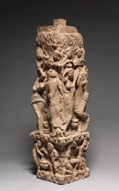 Corner Railing Pillar with Drinking Scenes, Yakshis, and Musicians — تصویر رکورد موزهٔ هنر کلیولند (دسترسی آزاد)