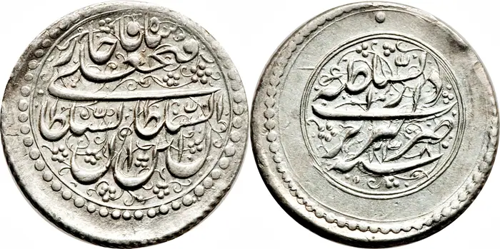 روی و پشت «۱ ریال — فتحعلی‌شاه قاجار، ۱۸۱۸–۱۸۲۵ م» — عکس رکورد کاتالوگ نومیستا