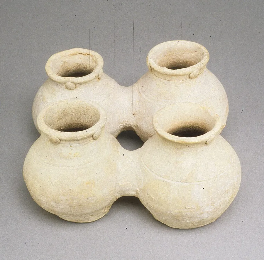 Quadruple Offering Vase — تصویر رکورد ویکی‌داده