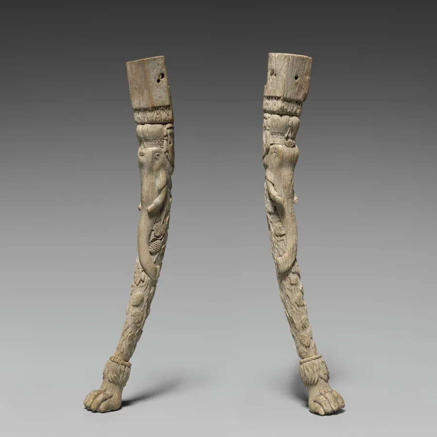 Chair Legs and Panel — تصویر رکورد موزهٔ هنر کلیولند (دسترسی آزاد)