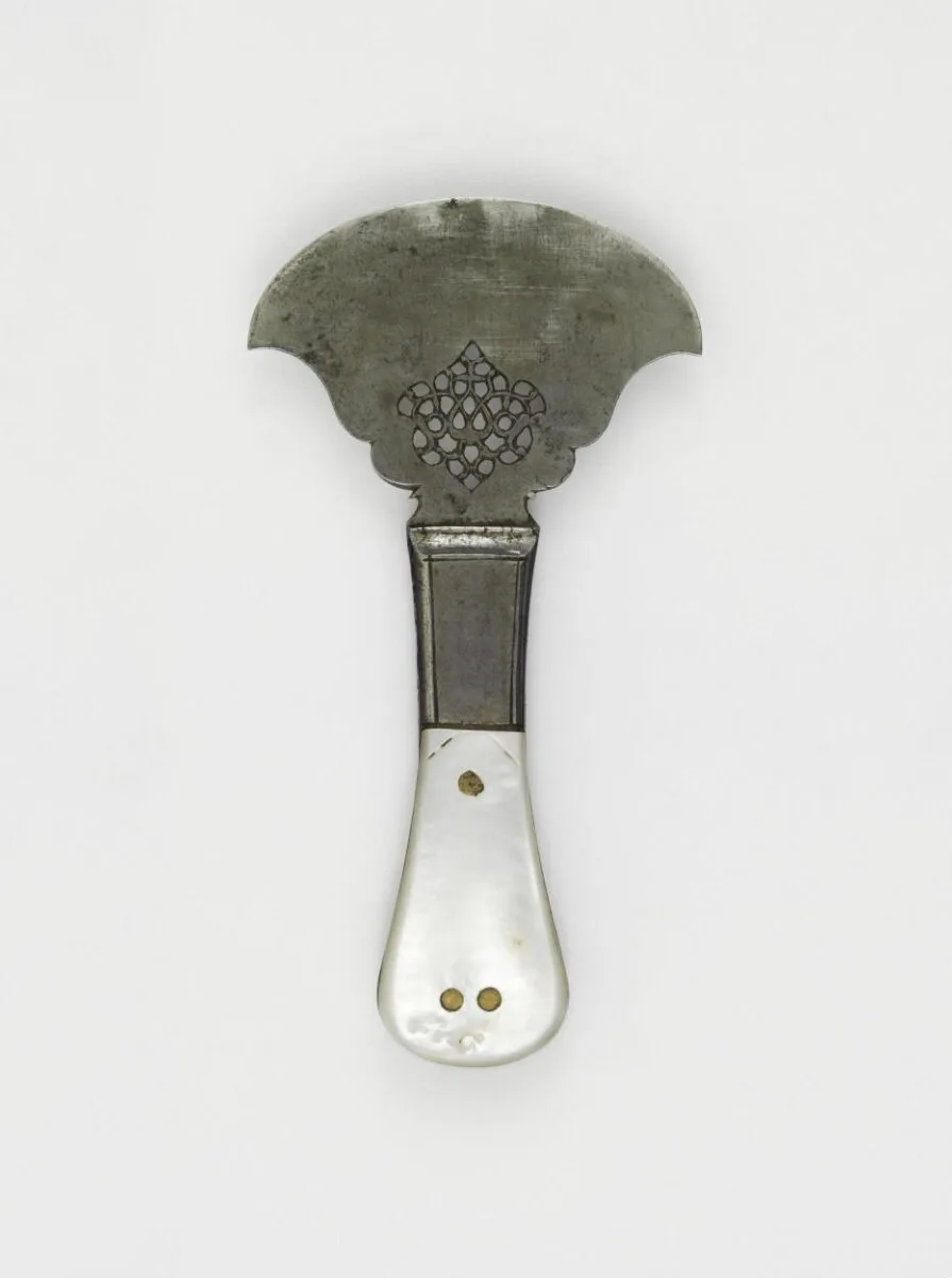 Paring and cutting tool — تصویر رکورد موزهٔ ویکتوریا و آلبرت