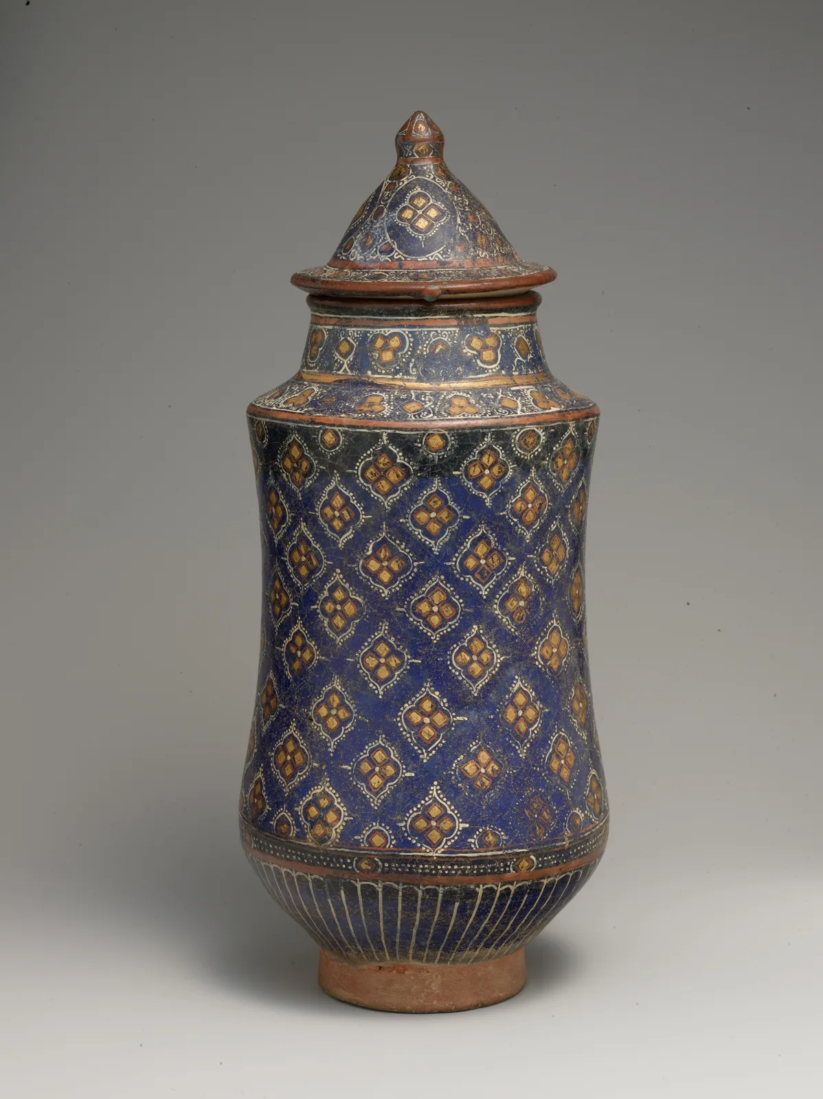 Covered Jar (Albarello) — تصویر رکورد موزهٔ متروپولیتن (دسترسی آزاد)