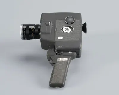 Projector - FILMCAMERA Yashica CO LTD - J — تصویر رکورد یوروپیانا