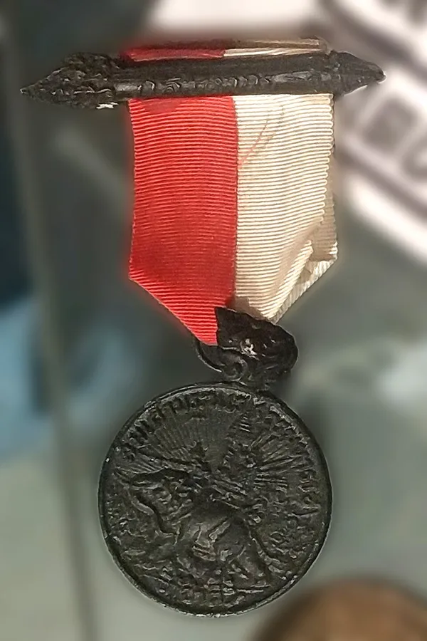 Bravery Medal — عکس از ویکی‌انبار