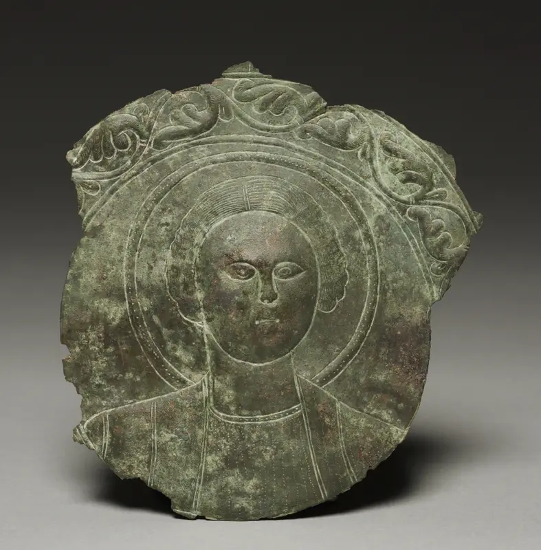 Door Plaque with the Head of a Saint — تصویر رکورد موزهٔ هنر کلیولند (دسترسی آزاد)