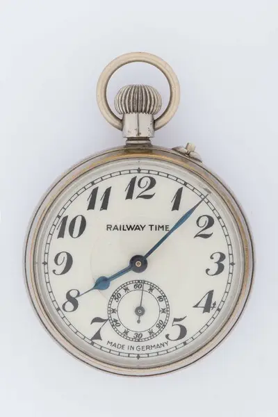 Taschenuhr, Gebrüder Thiel, Ruhla, um 1910 — تصویر رکورد یوروپیانا