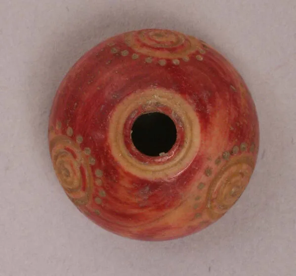 Button or Bead — تصویر رکورد موزهٔ متروپولیتن (دسترسی آزاد)