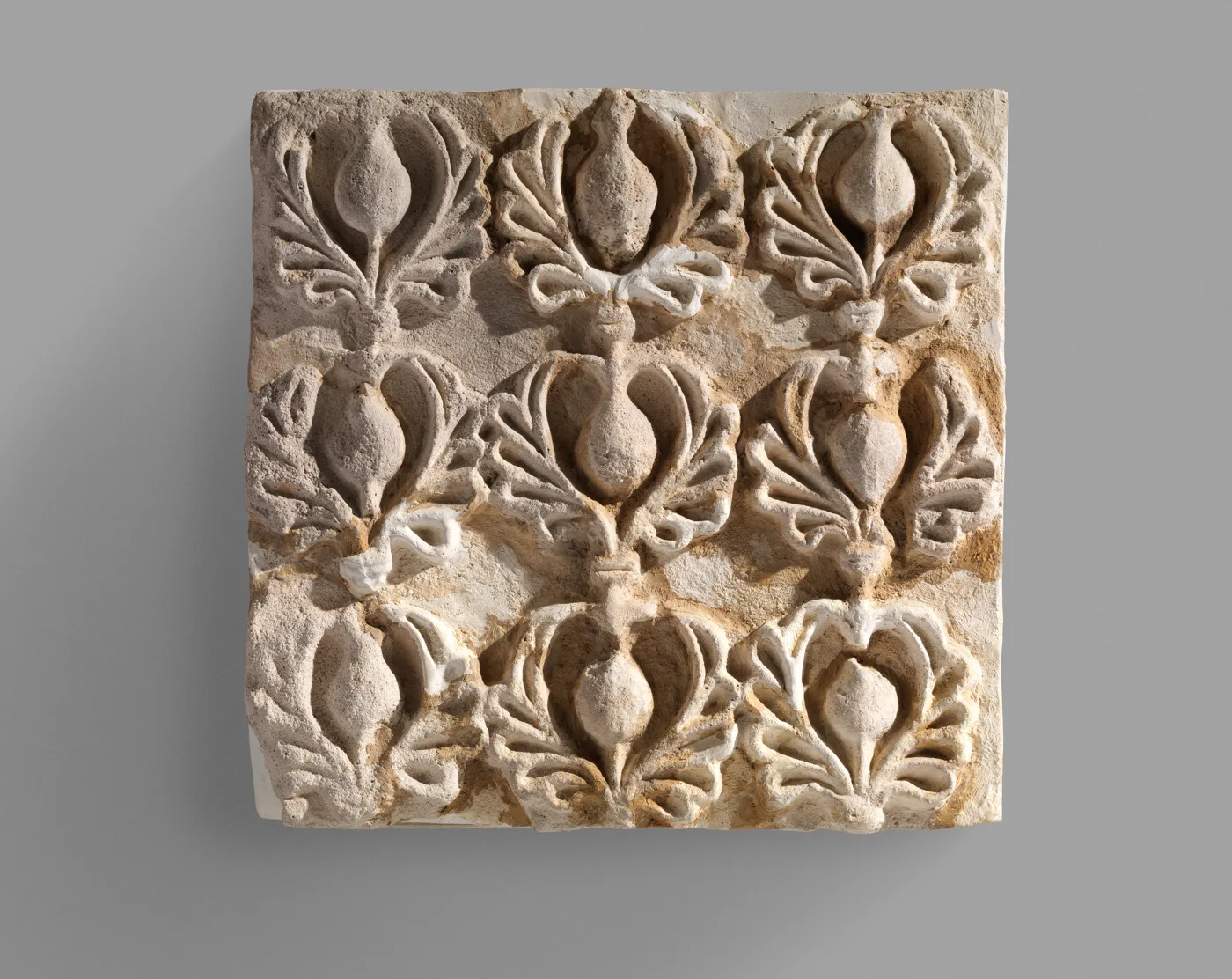 Wall decoration with pomegranates in palmettes — تصویر رکورد موزهٔ متروپولیتن (دسترسی آزاد)