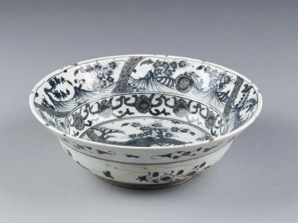 Basin — تصویر رکورد موزهٔ ویکتوریا و آلبرت