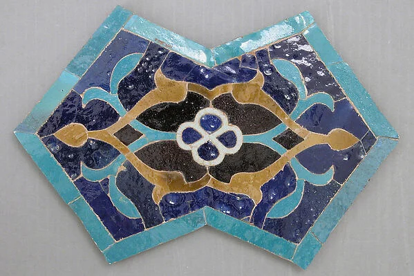 Double Pentagon Shaped Tile — تصویر رکورد موزهٔ متروپولیتن (دسترسی آزاد)