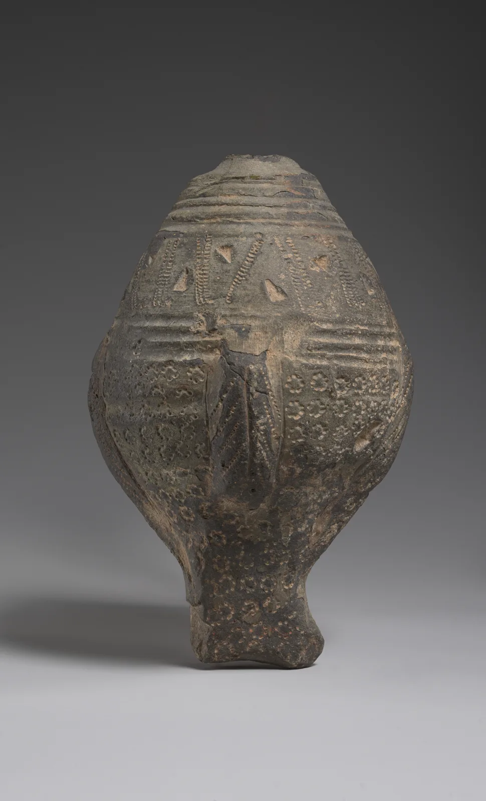 Spheroconical Vessel — تصویر رکورد موزهٔ متروپولیتن (دسترسی آزاد)