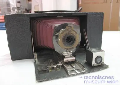 Klappkamera Kodak 2A Folding Pocket Brownie Camera Model A — تصویر رکورد یوروپیانا