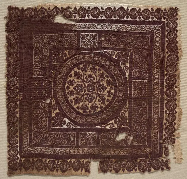 Ornament from a Garment — تصویر رکورد موزهٔ هنر کلیولند (دسترسی آزاد)