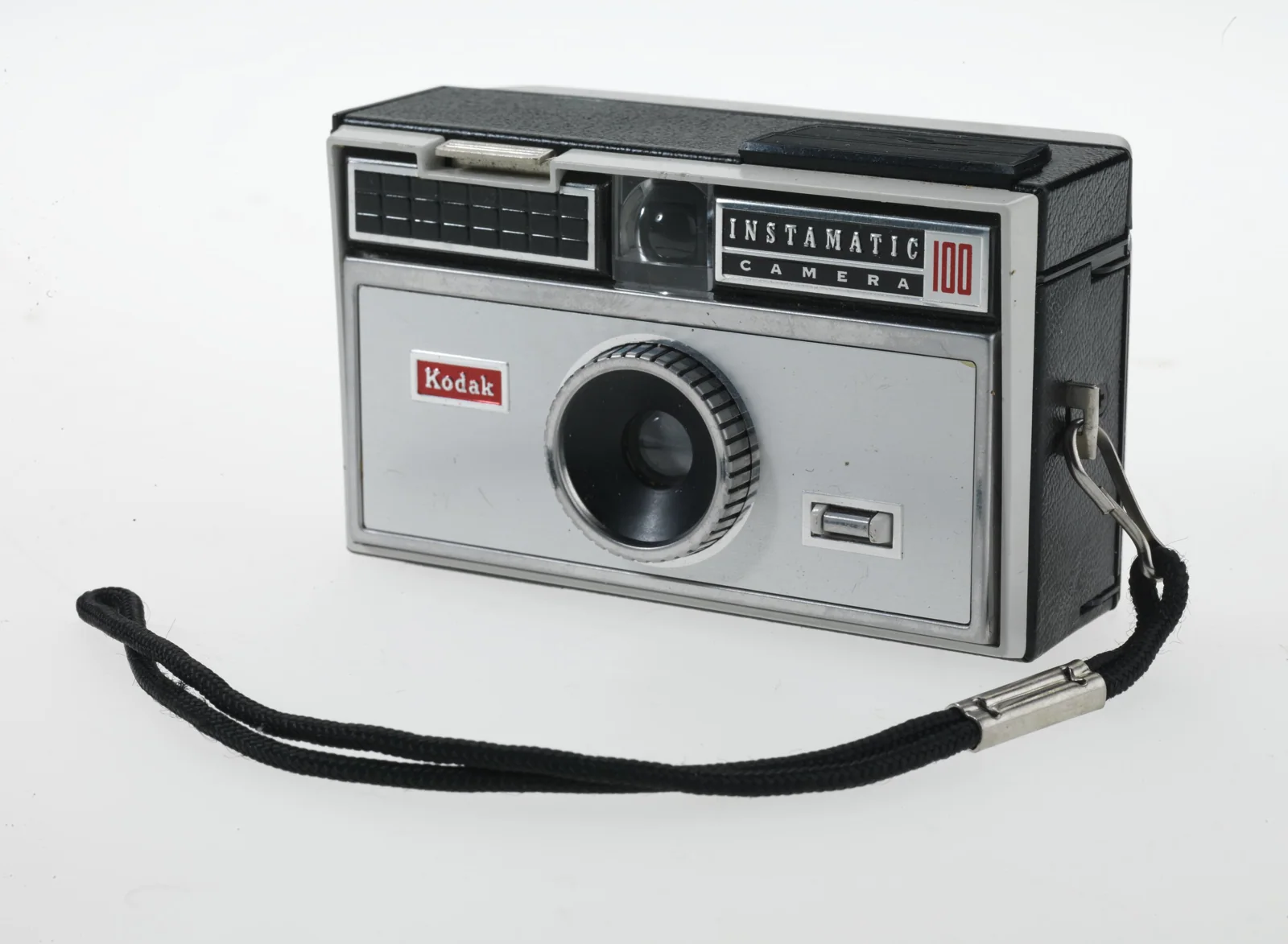 دوربین Kodak مدل Instamatic 100 — عکس رکورد موزههای ویکتوریا (استرالیا)