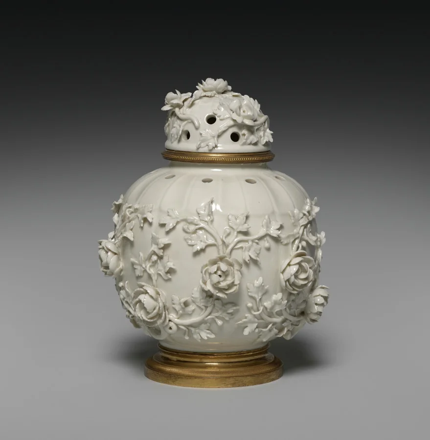 Potpourri Vase with Cover — تصویر رکورد موزهٔ هنر کلیولند (دسترسی آزاد)
