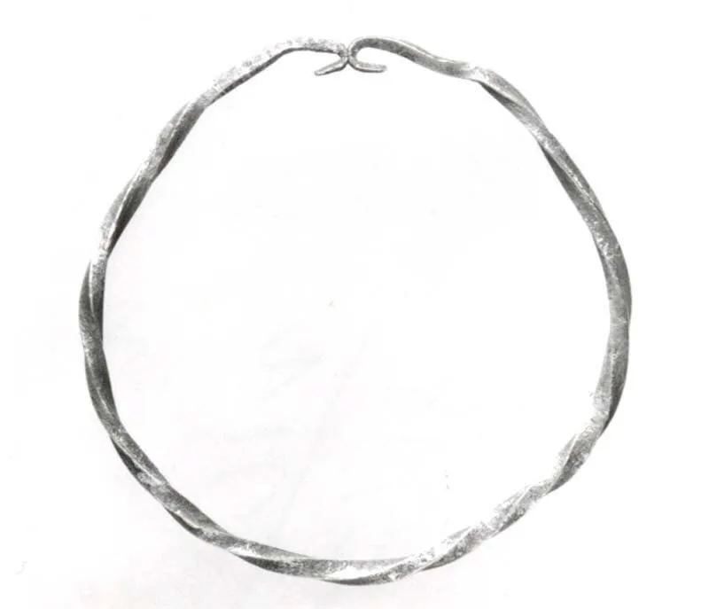 Bracelet — تصویر رکورد موزهٔ متروپولیتن (دسترسی آزاد)