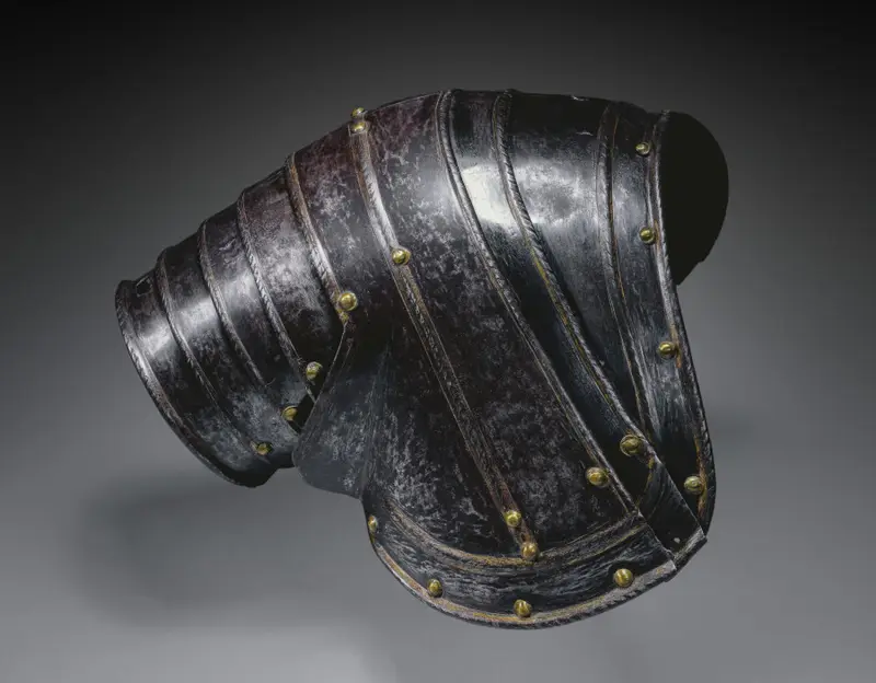 Pauldron for Right shoulder — تصویر رکورد موزهٔ هنر کلیولند (دسترسی آزاد)