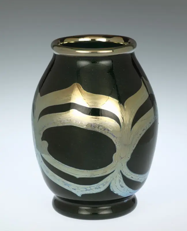 Vase — تصویر رکورد موزهٔ هنر کلیولند (دسترسی آزاد)