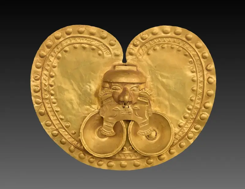 Pectoral (Chest Ornament) — تصویر رکورد موزهٔ هنر کلیولند (دسترسی آزاد)