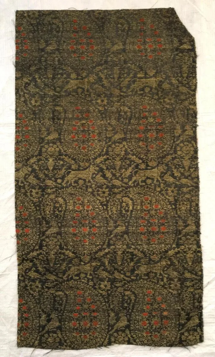 Woven silk panel — تصویر رکورد موزهٔ ویکتوریا و آلبرت