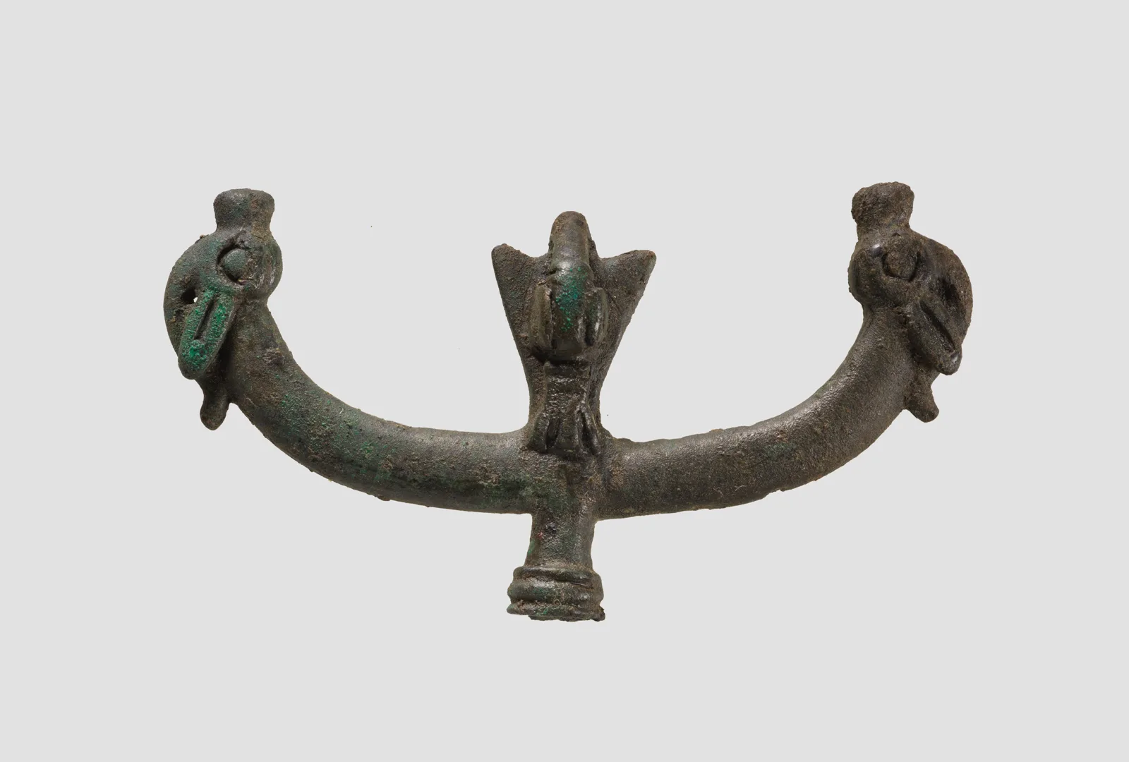 Head of pin — تصویر رکورد موزهٔ متروپولیتن (دسترسی آزاد)