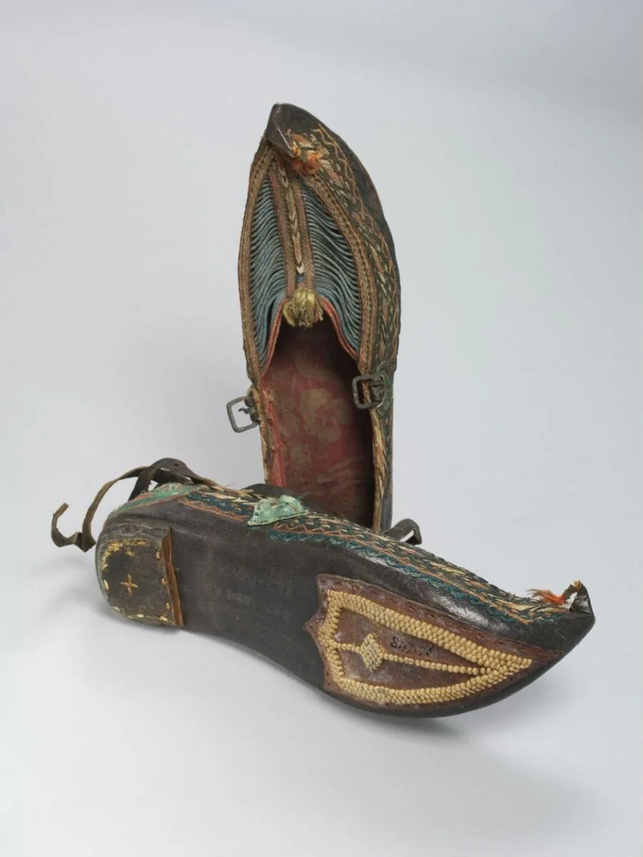 Pair of shoes — تصویر رکورد موزهٔ ویکتوریا و آلبرت