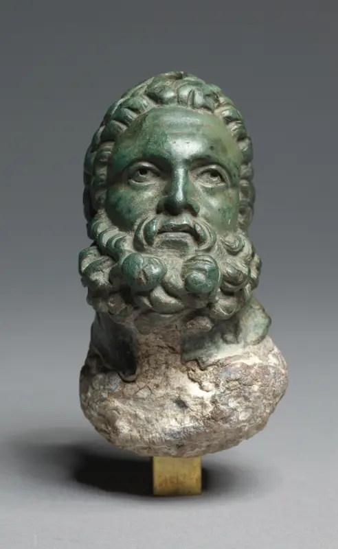 Head of Herakles Refashioned as a Weight — تصویر رکورد موزهٔ هنر کلیولند (دسترسی آزاد)