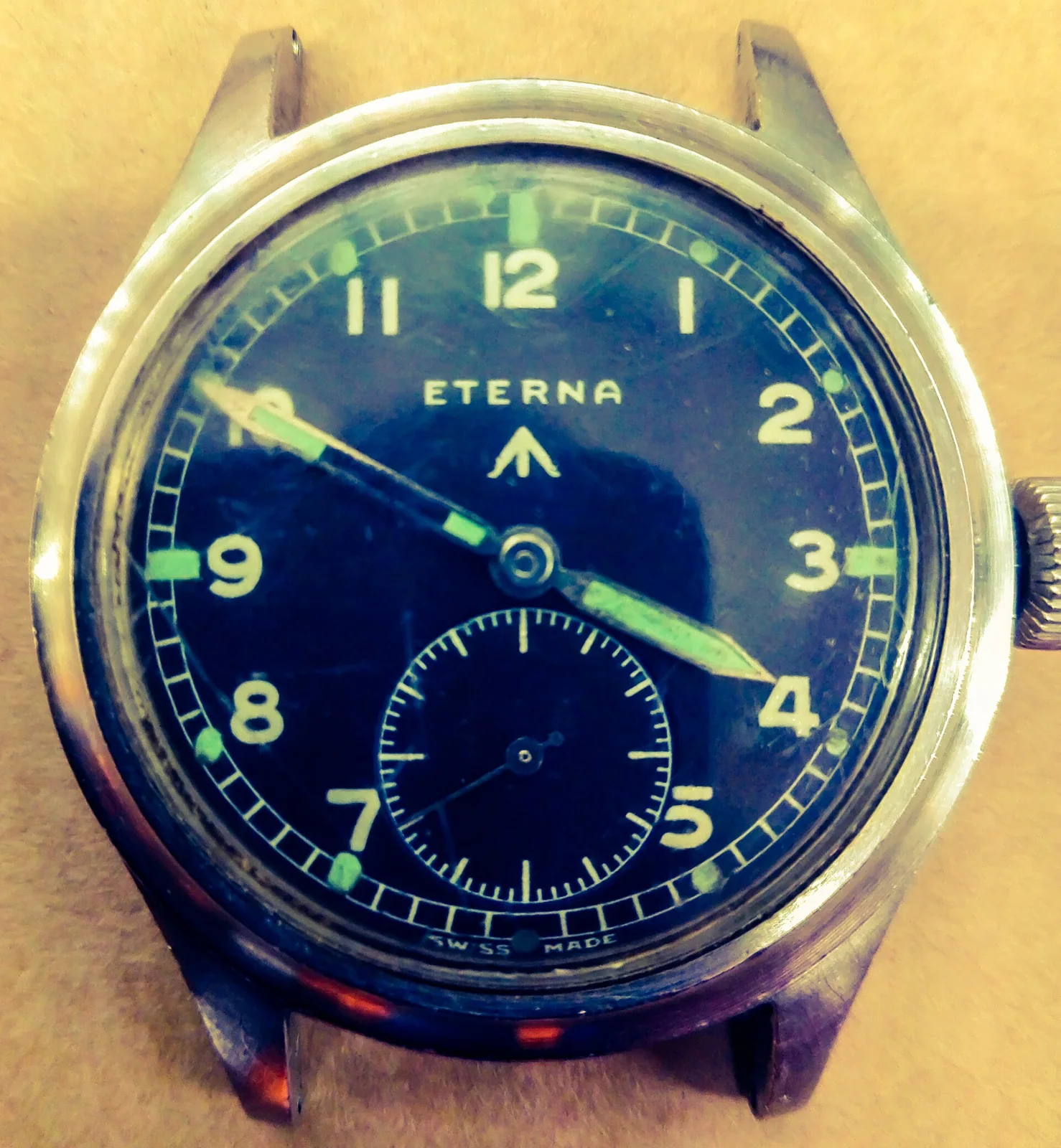 ساعت مچی ضدآب (Waterproof wristlet watch) — تصویر ویکی‌انبار