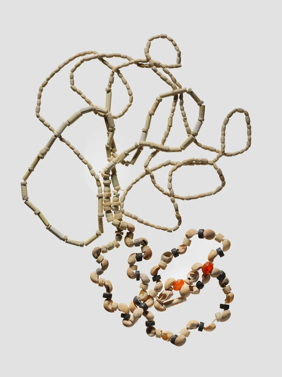 Necklace — تصویر رکورد موزهٔ متروپولیتن (دسترسی آزاد)