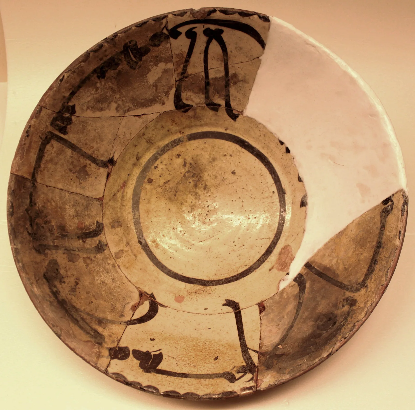 Bowl — تصویر رکورد موزهٔ متروپولیتن (دسترسی آزاد)