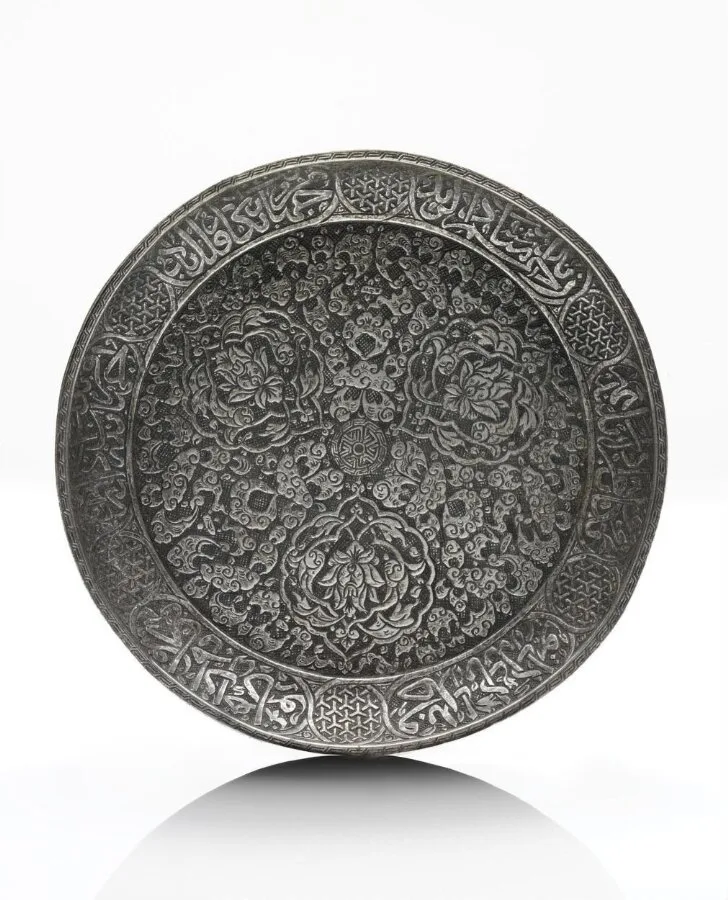 Dish — تصویر رکورد موزهٔ ویکتوریا و آلبرت