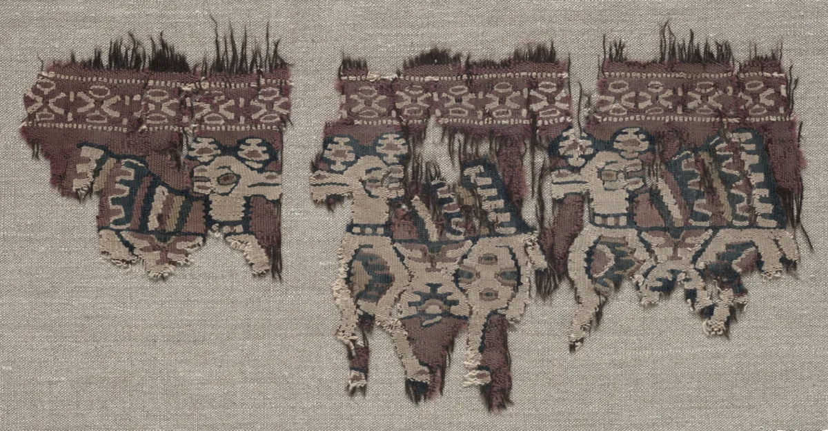 Two Mounted Fragments of a Border (from a Garment ?) — تصویر رکورد موزهٔ هنر کلیولند (دسترسی آزاد)