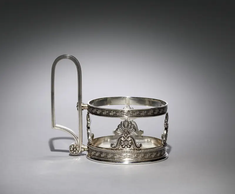 Tea Cup Holder — تصویر رکورد موزهٔ هنر کلیولند (دسترسی آزاد)