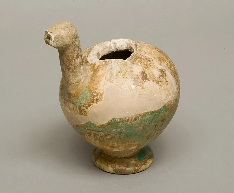 Bird shaped vase — تصویر رکورد ویکیداده
