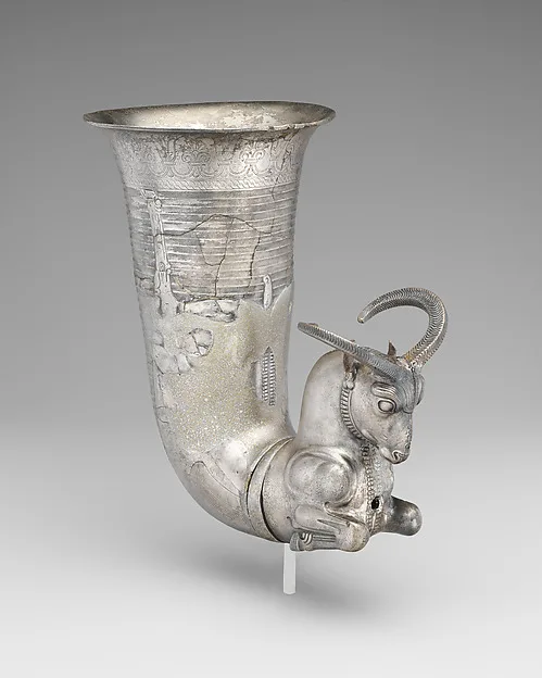 Rhyton terminating in the forepart of a ram — تصویر رکورد موزهٔ متروپولیتن (دسترسی آزاد)