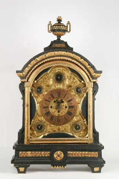 Stutzuhr, Lorentz Commlosi, Stift Kempten, um 1760 — تصویر رکورد یوروپیانا