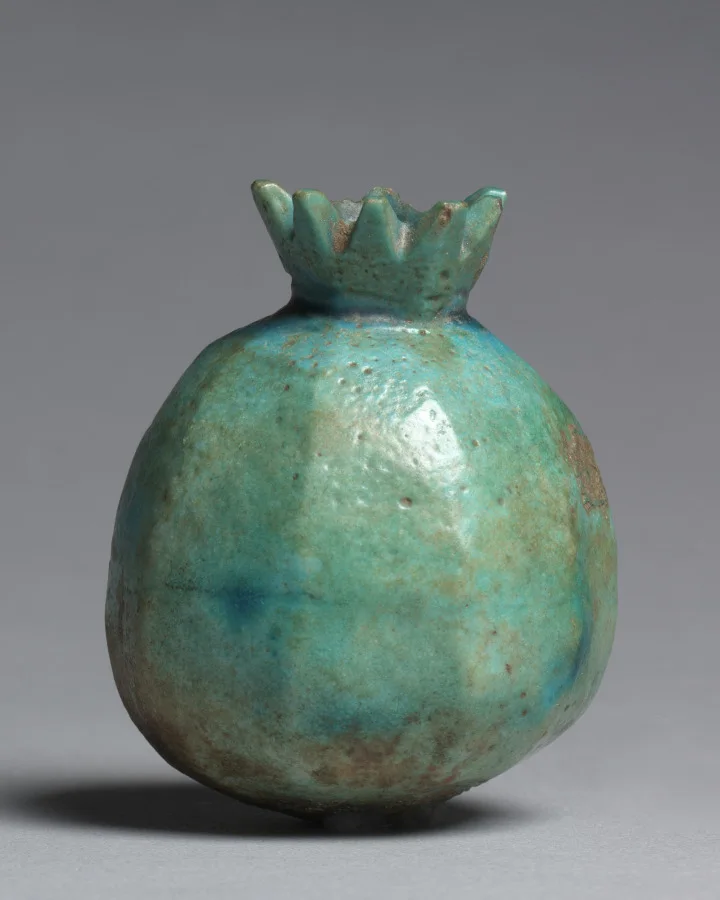 Pomegranate Vase — تصویر رکورد موزهٔ هنر کلیولند (دسترسی آزاد)