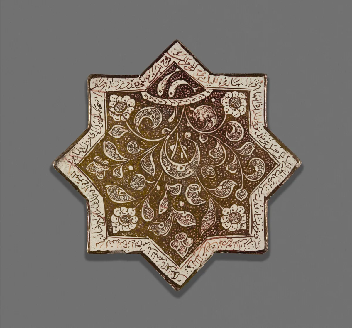 Eight Point Star Tile with Qur'anic Inscriptions — تصویر رکورد مؤسسهٔ هنر شیکاگو (دسترسی آزاد)