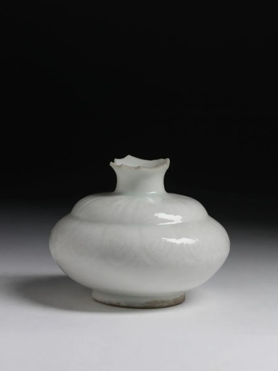 Spittoon — تصویر رکورد موزهٔ ویکتوریا و آلبرت