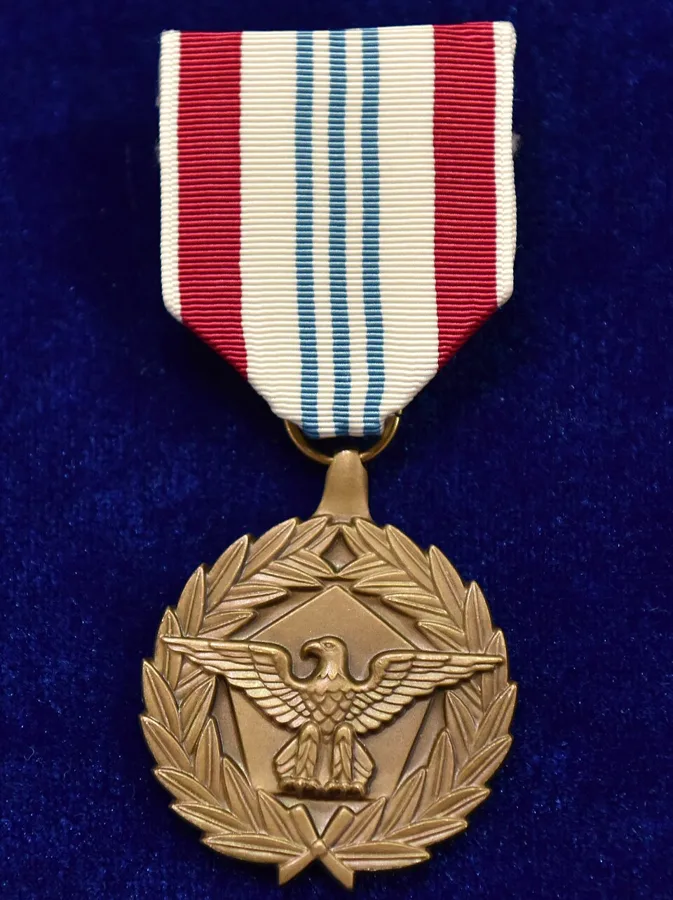 Defense Meritorious Service Medal — تصویر رکورد ویکیداده
