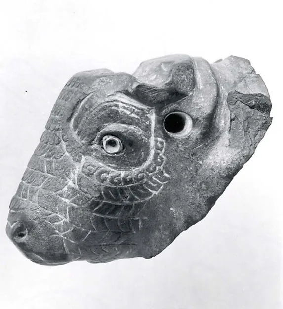 Bull head-shaped spout of vessel — تصویر رکورد موزهٔ متروپولیتن (دسترسی آزاد)