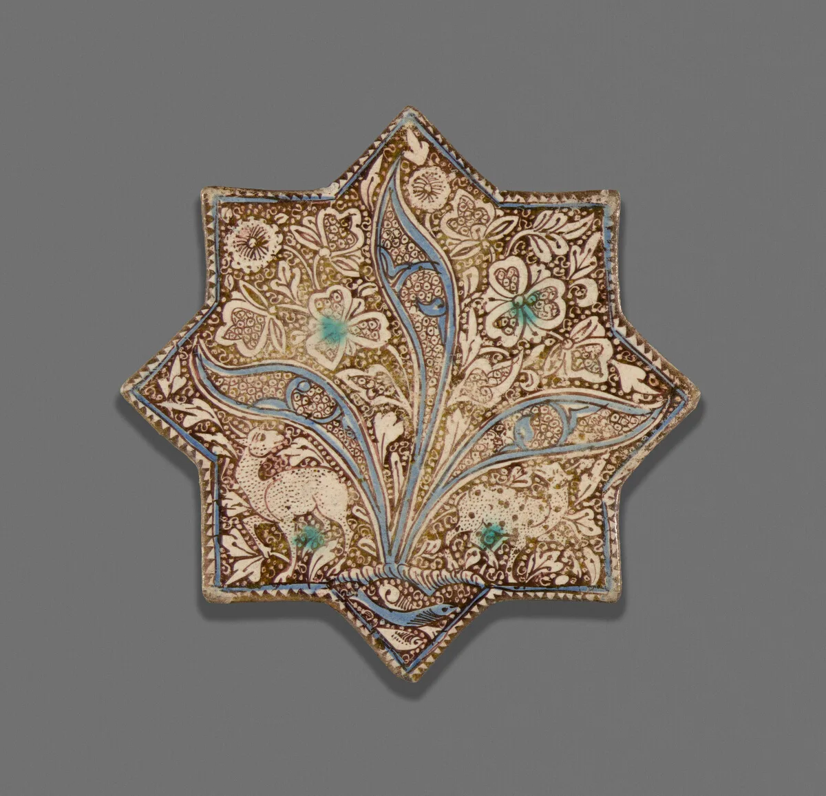 Star-Shaped Tile — تصویر رکورد مؤسسهٔ هنر شیکاگو (دسترسی آزاد)