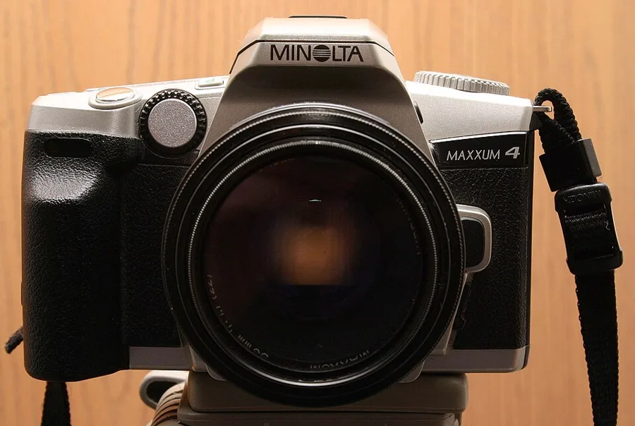 Minolta Maxxum 4 — تصویر رکورد ویکیداده