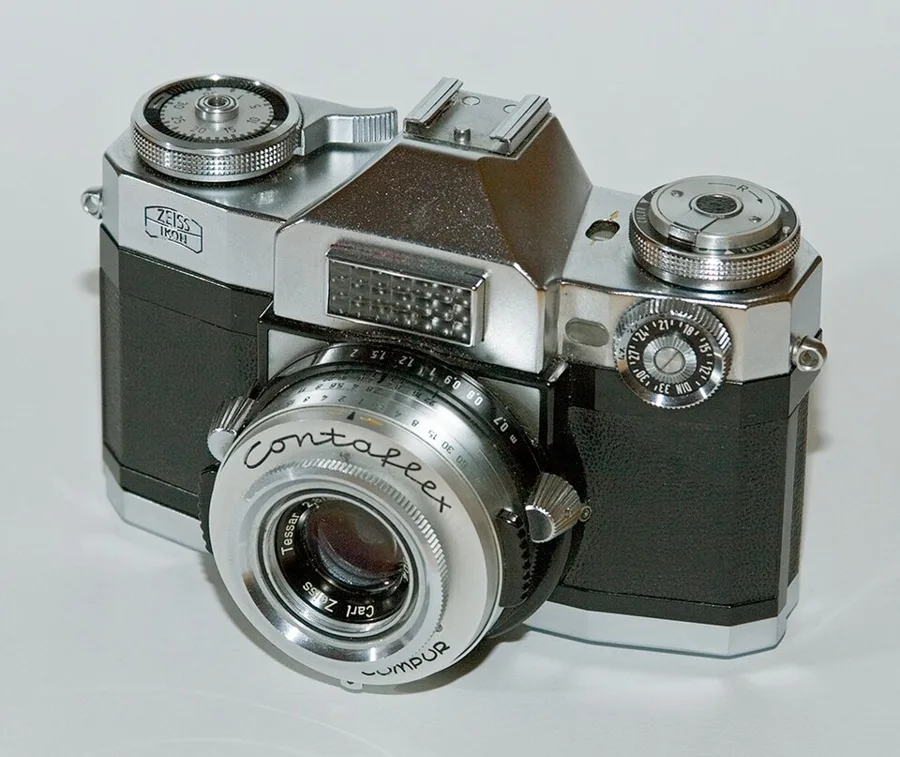 Contaflex SLR — تصویر رکورد ویکیداده