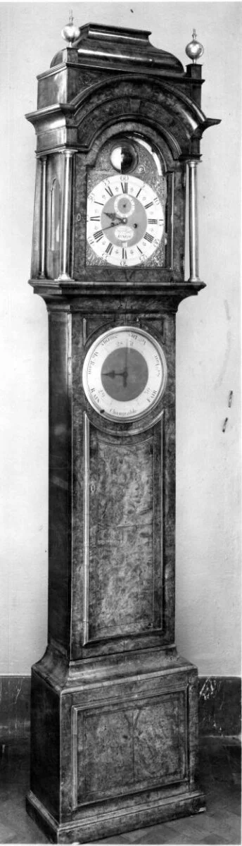 Clock and barometer case — تصویر رکورد موزهٔ ویکتوریا و آلبرت